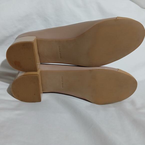 Cole Haan Size 9 Kelsey Block Heel Bow Pumps Neutral Beige Patent Leather Toes - Picture 12 of 13